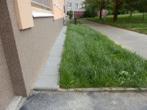 DEŠTOVÝ CHODNÍČEK SE ZATEPLENÍM POD ÚROVEŇ TERÉNU - ŽLUTICKÁ 16,18, PLZEŇ