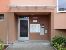 ZADNÍ VSTUP DO DOMU - ŽLUTICKÁ 16,18, PLZEŇ